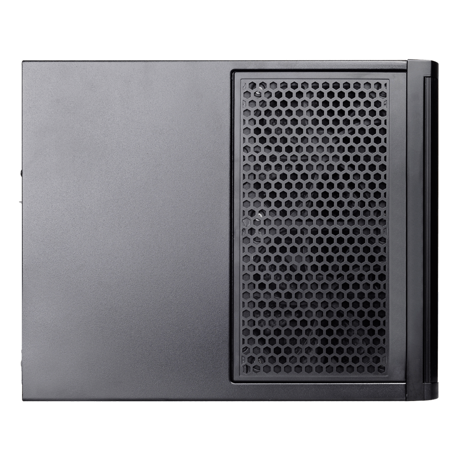 SilverStone DS380 — Close-up 2