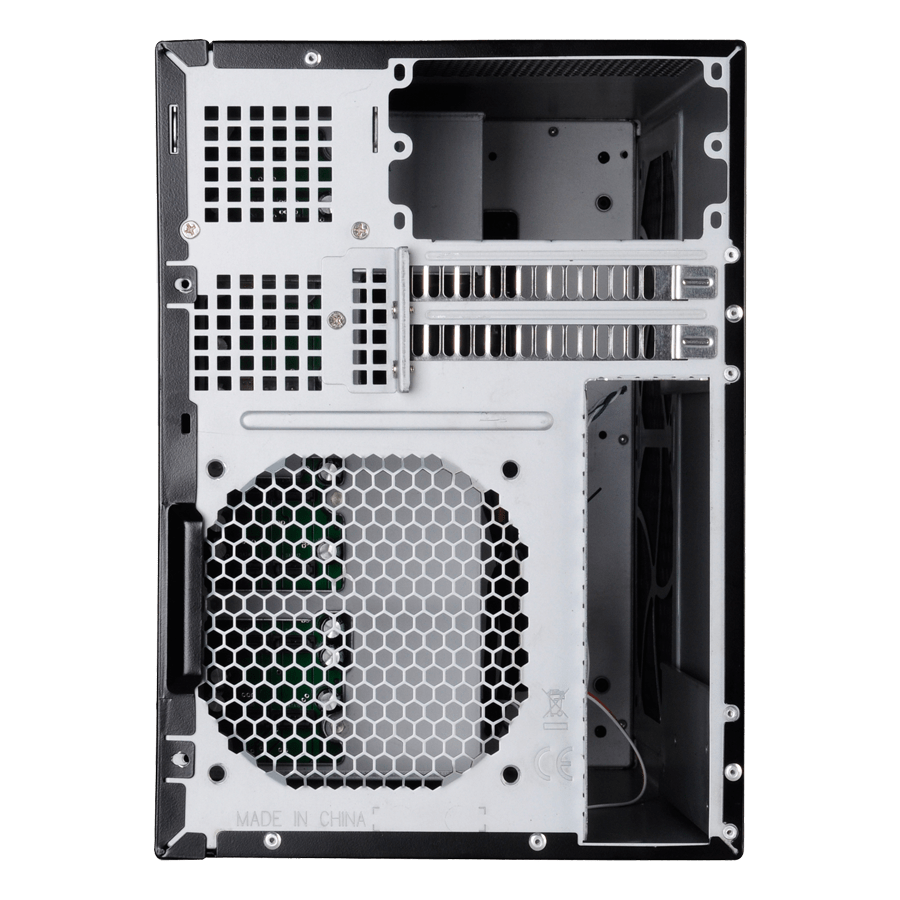 SilverStone DS380 — Close-up 3