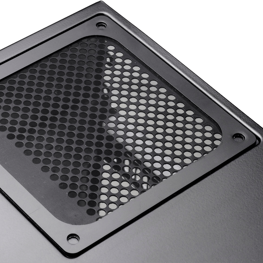 SilverStone DS380 — Close-up 6